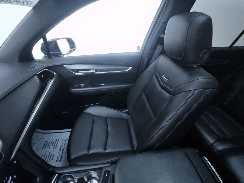 Used 2024 Green Cadillac Luxury image 24