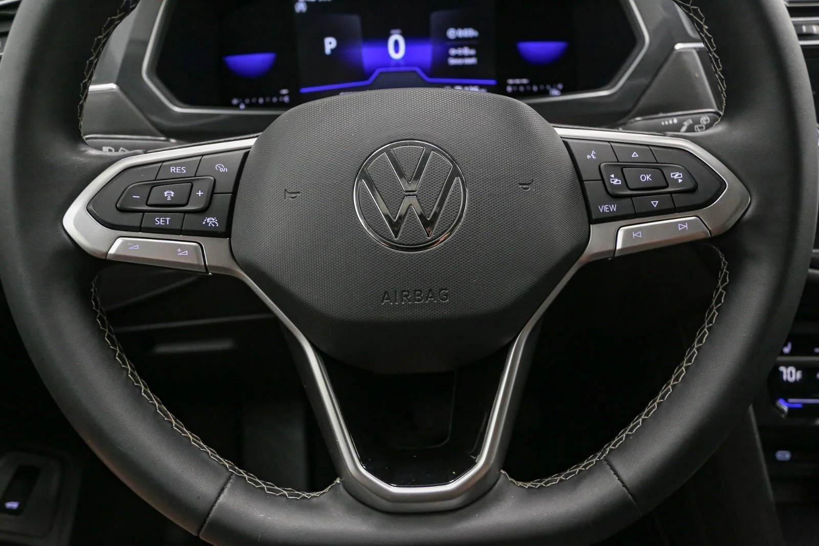 Used 2022 Platinum Gray Metallic Volkswagen SE image 36