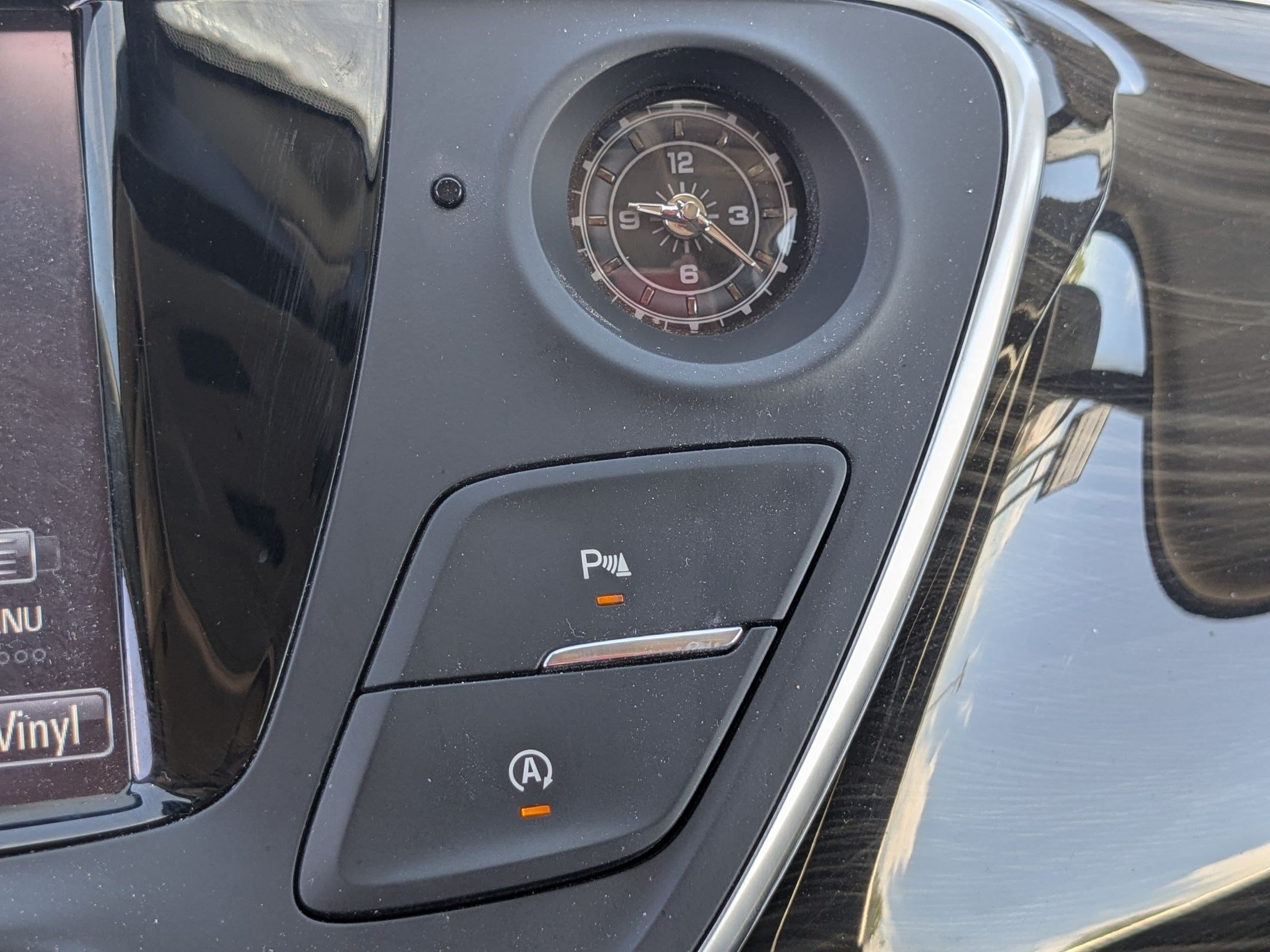 2020 Buick Envision Essence - Photo 24