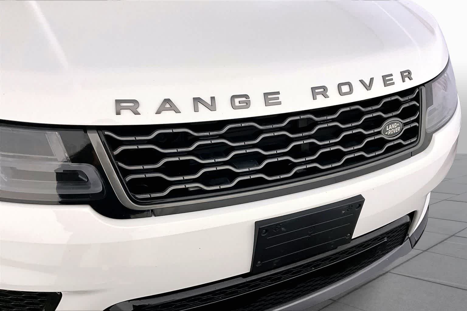 Used 2021 Fuji White Land Rover HSE Silver Edition image 32