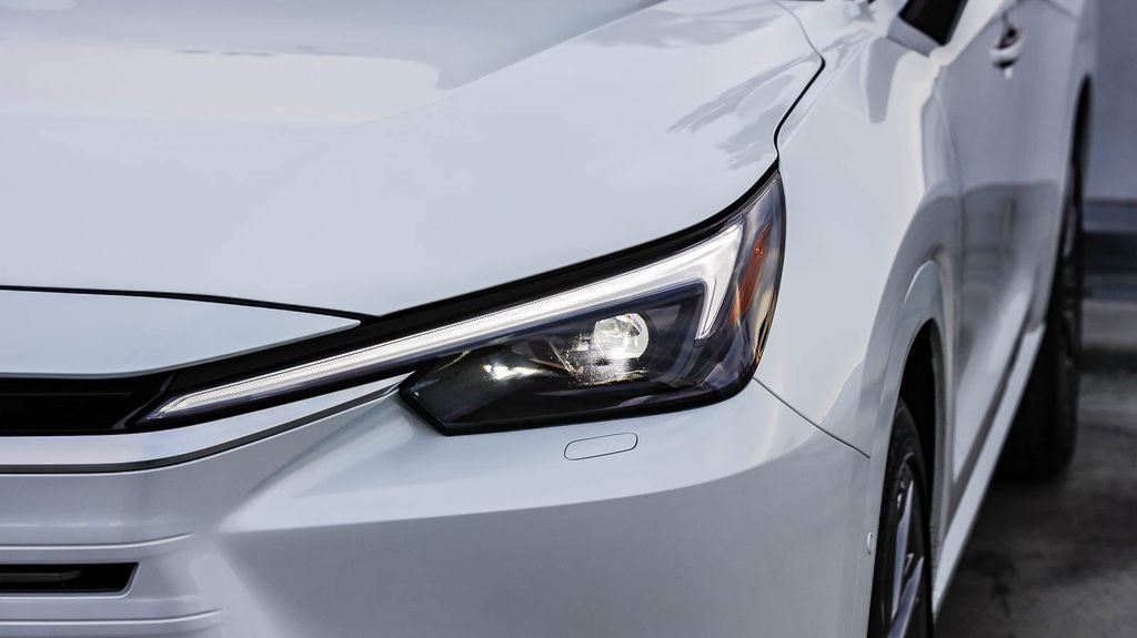 Used 2025 Pearl Lexus 350 Luxury image 5