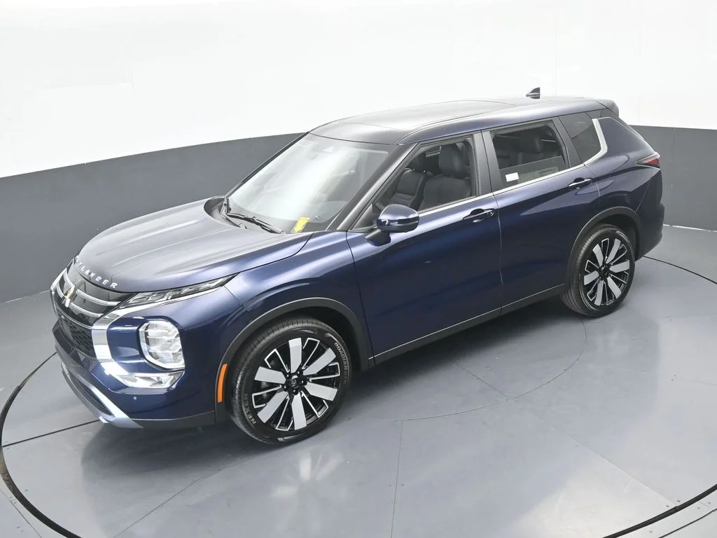 New 2026 Cosmic Blue Metallic Mitsubishi SE image 48