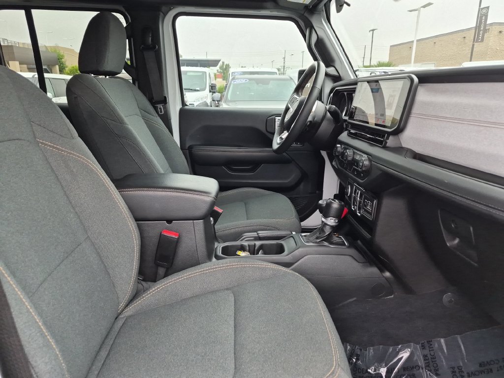 Used 2024 White Jeep Sahara 4xe image 31