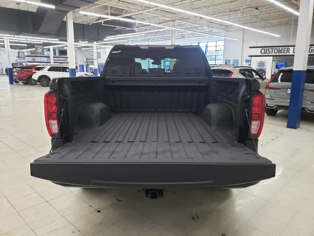 Used 2024 Onyx Black GMC Pro image 7