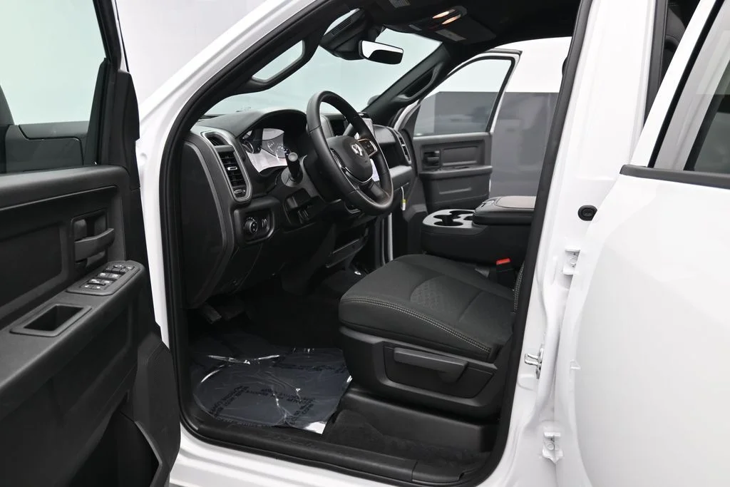 New 2026 Bright White Clear-Coat Exterior Paint RAM Tradesman image 16