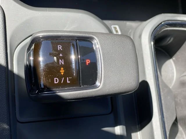 Used 2022 Summit White GMC AT4 image 20