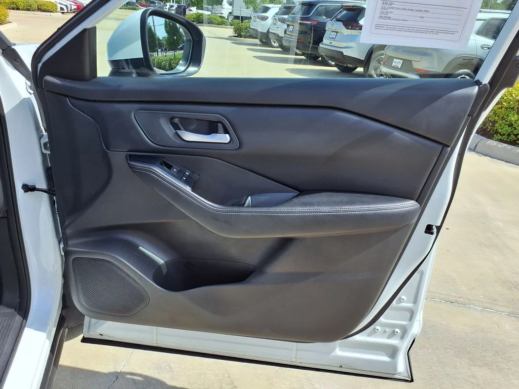 Used 2024 White Nissan SV image 23