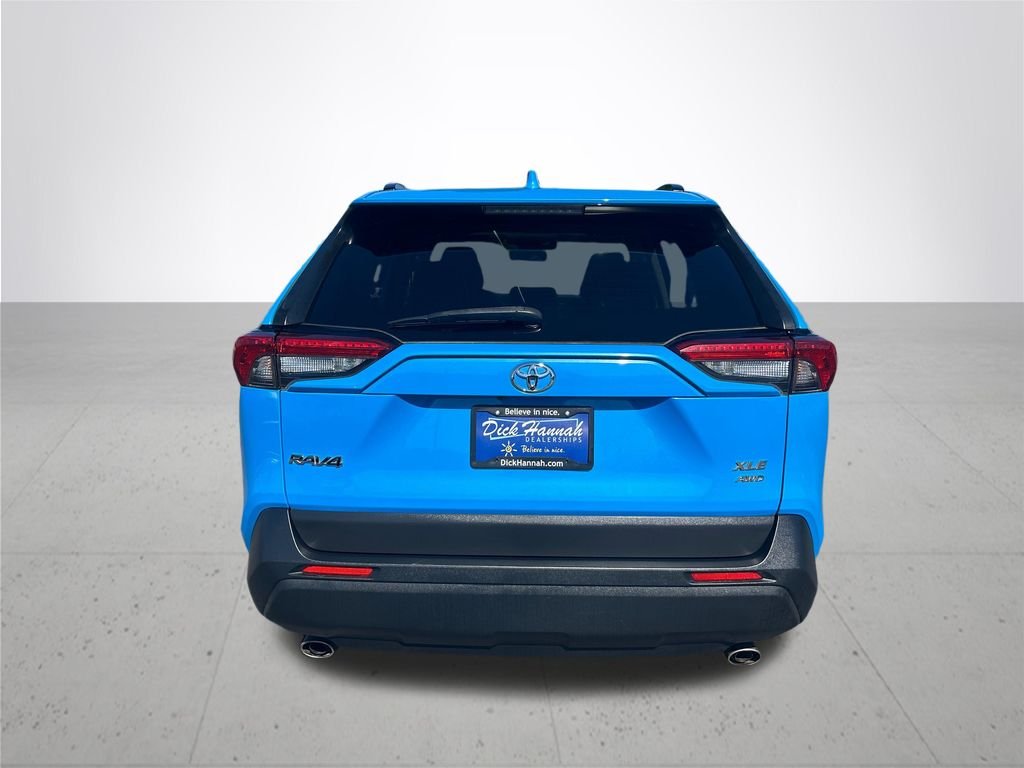 Used 2021 Blue Toyota XLE Premium image 8