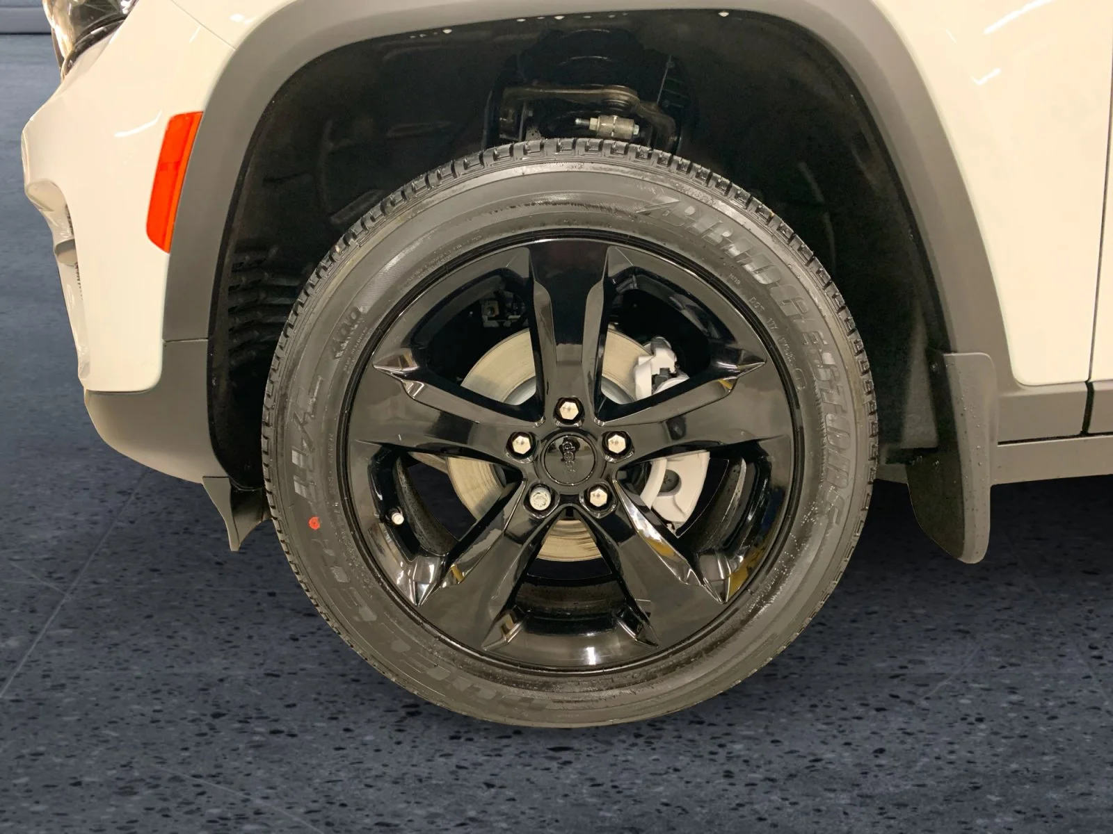 New 2025 Bright White Jeep Altitude image 9
