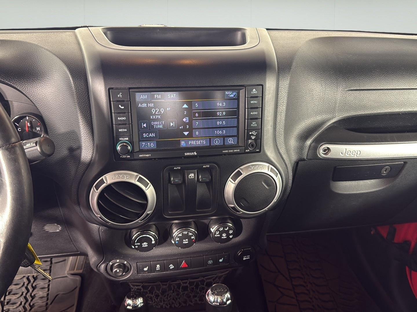 Used 2013 Rock Lobster Jeep Sahara image 16