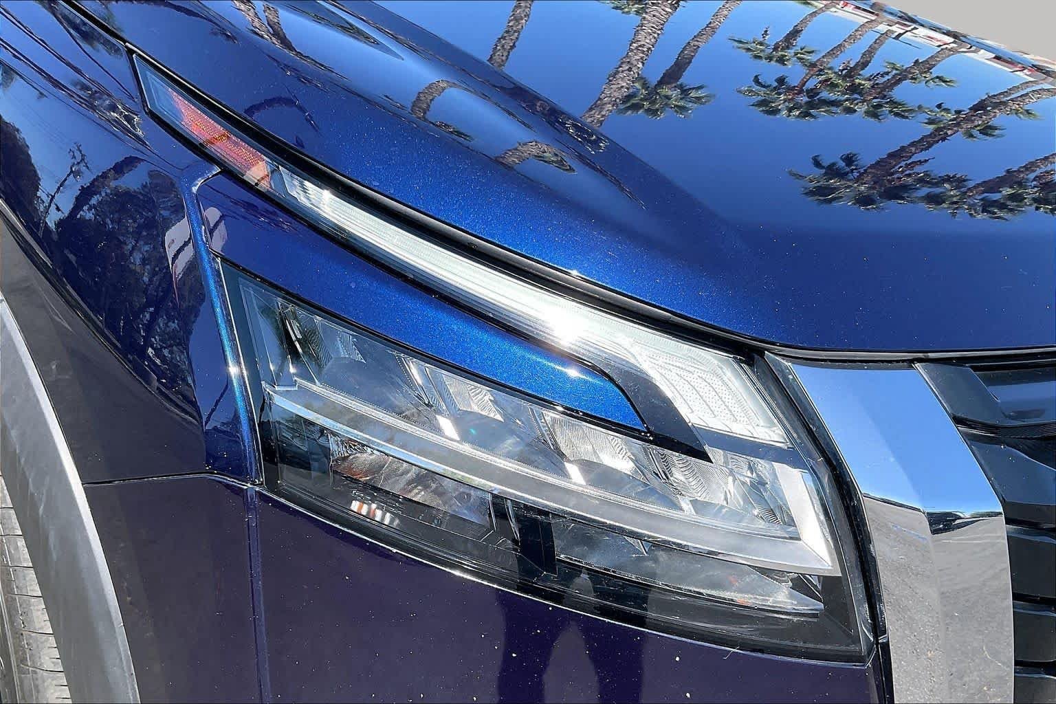 Used 2022 Deep Ocean Blue Pearl Nissan SV image 27