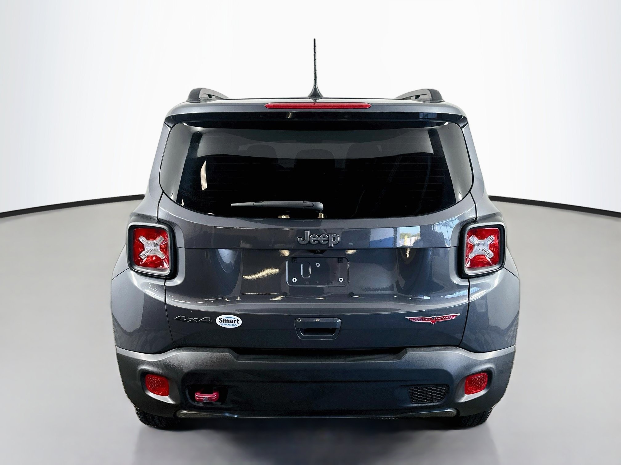 Used 2022 Graphite Gray Jeep Trailhawk image 7