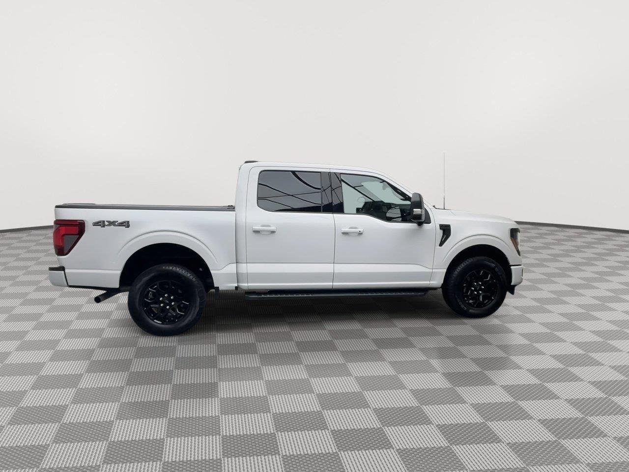 Used 2024 Oxford White Ford XLT image 43