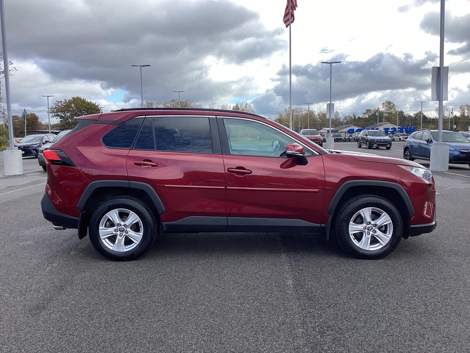 Used 2021 Ruby Flare Pearl Toyota XLE image 10