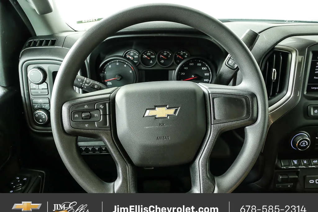 New 2026 Summit White Chevrolet WT image 9