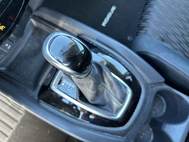 Used 2017 Gray Nissan SV image 22