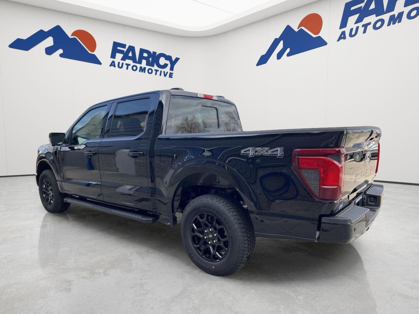 New 2026 Agate Black Metallic Ford XLT image 39