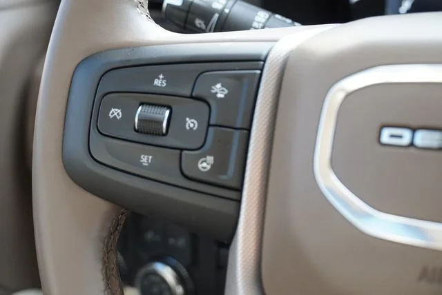 Used 2023 White GMC Denali image 30