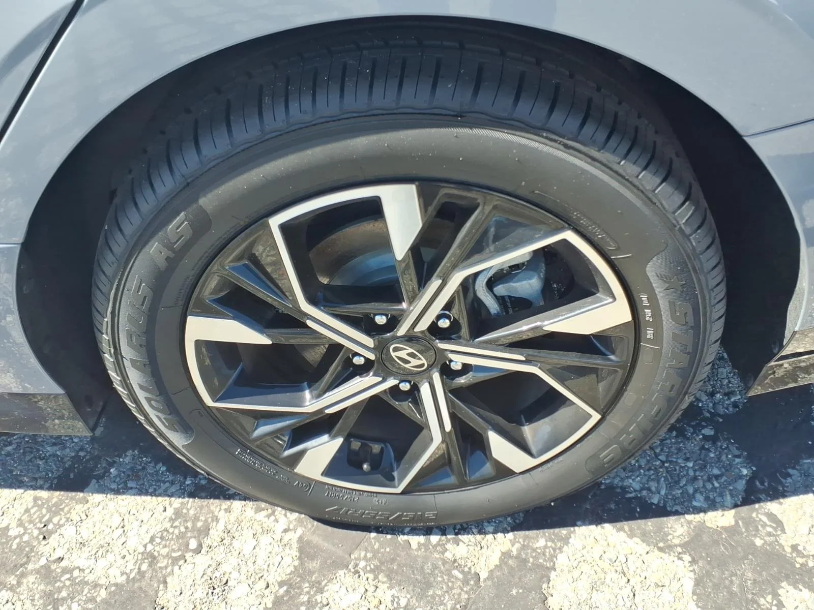 Used 2025 Blue Hyundai SEL image 8