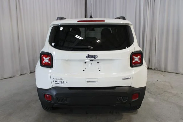 Used 2021 White Jeep Latitude image 28