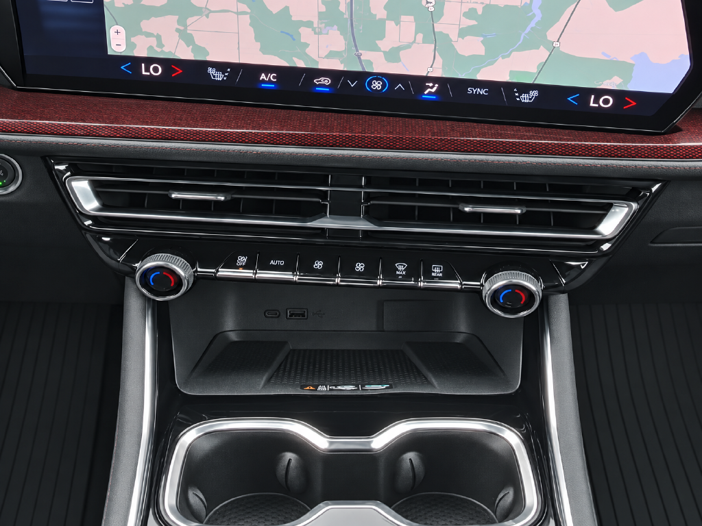 Used 2025 Gray Chevrolet Z71 image 10