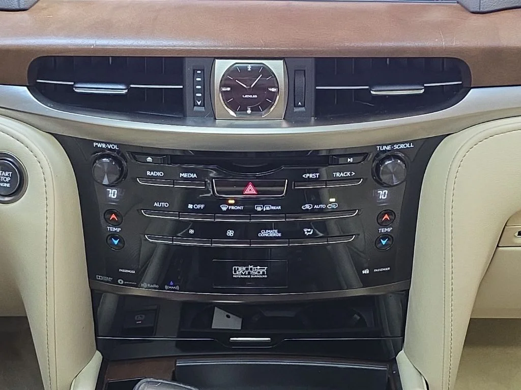 Used 2019 Black Onyx Lexus 570 image 25