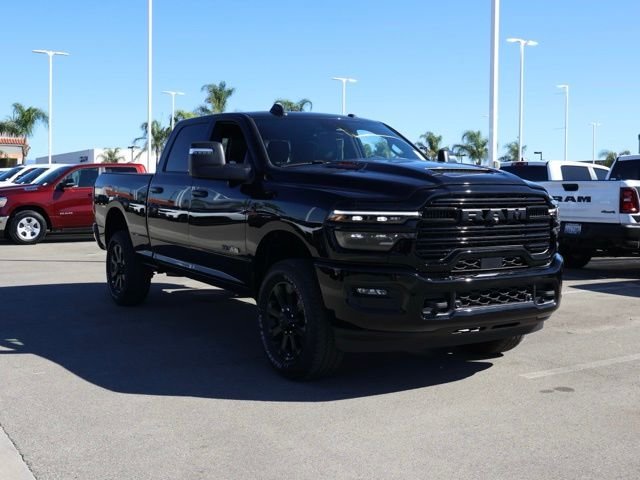 New 2026 Diamond Black Crystal Pearl-Coat Exterior Paint RAM Laramie Night Edition image 1