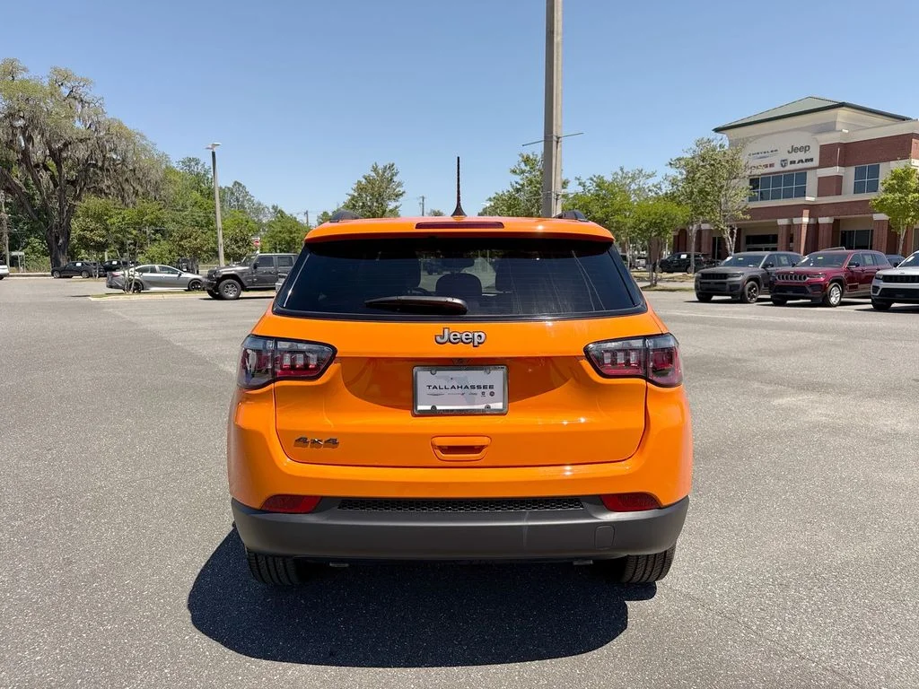 New 2026 Joose Exterior Paint Jeep Latitude image 4