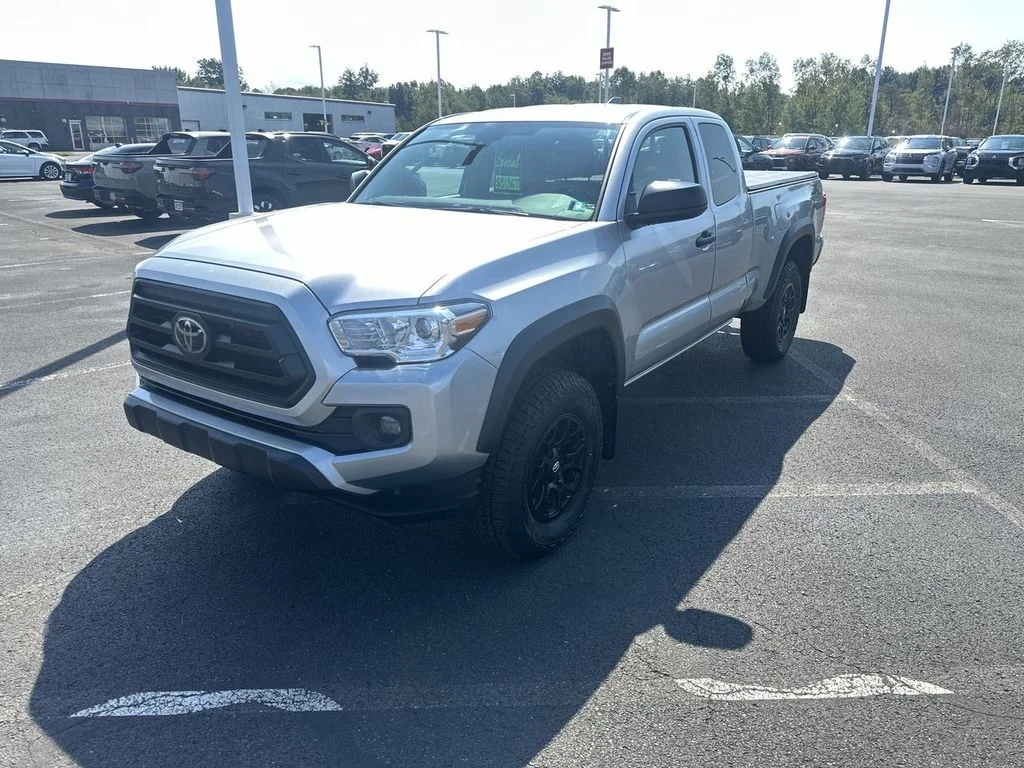 Used 2022 Silver Toyota SR image 4