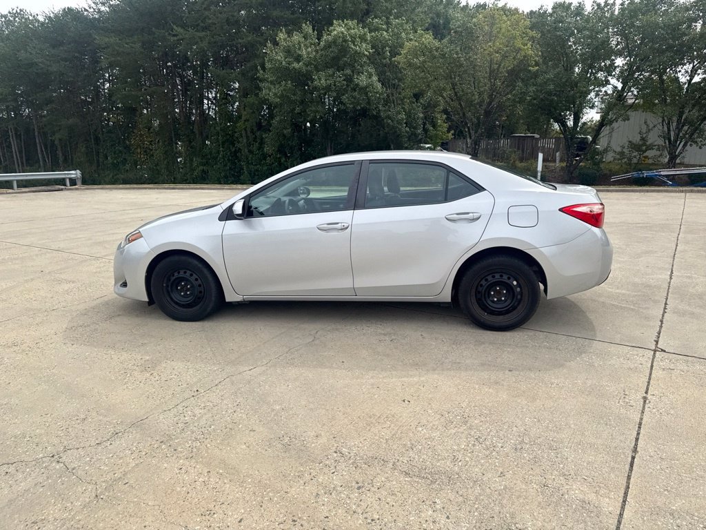 Used 2017 Silver Toyota LE image 15