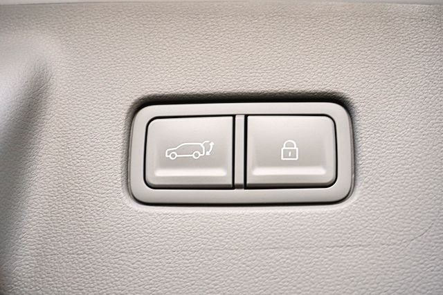 New 2026 White Hyundai SEL Premium image 16