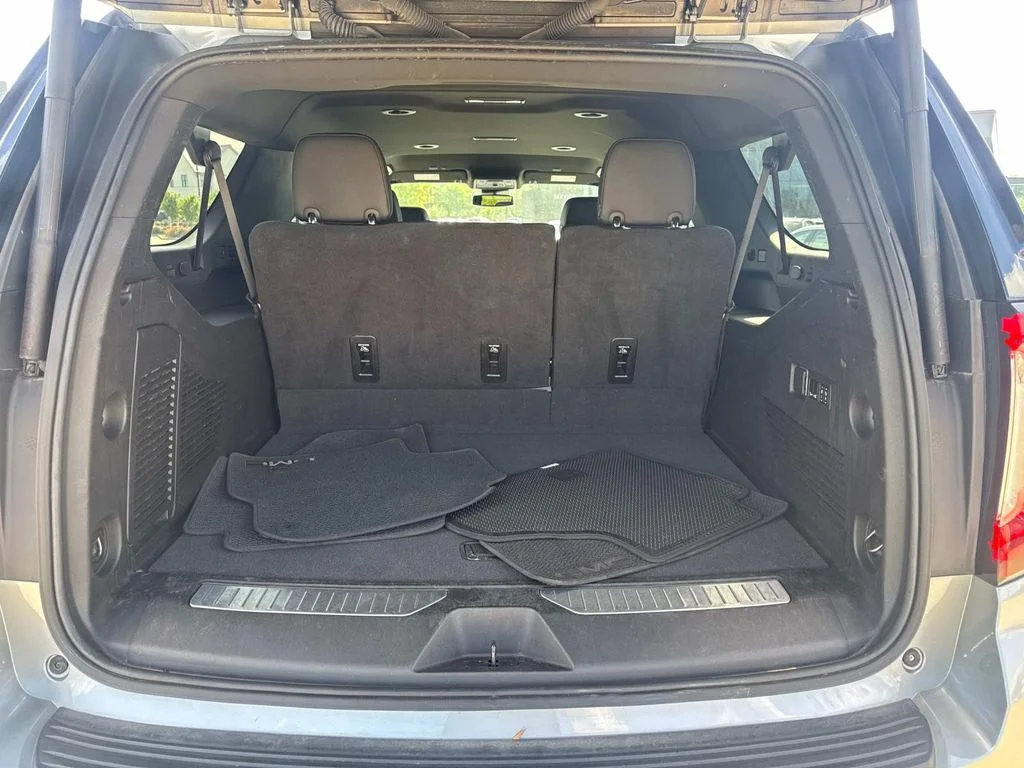 Used 2024 Silver GMC Denali image 12
