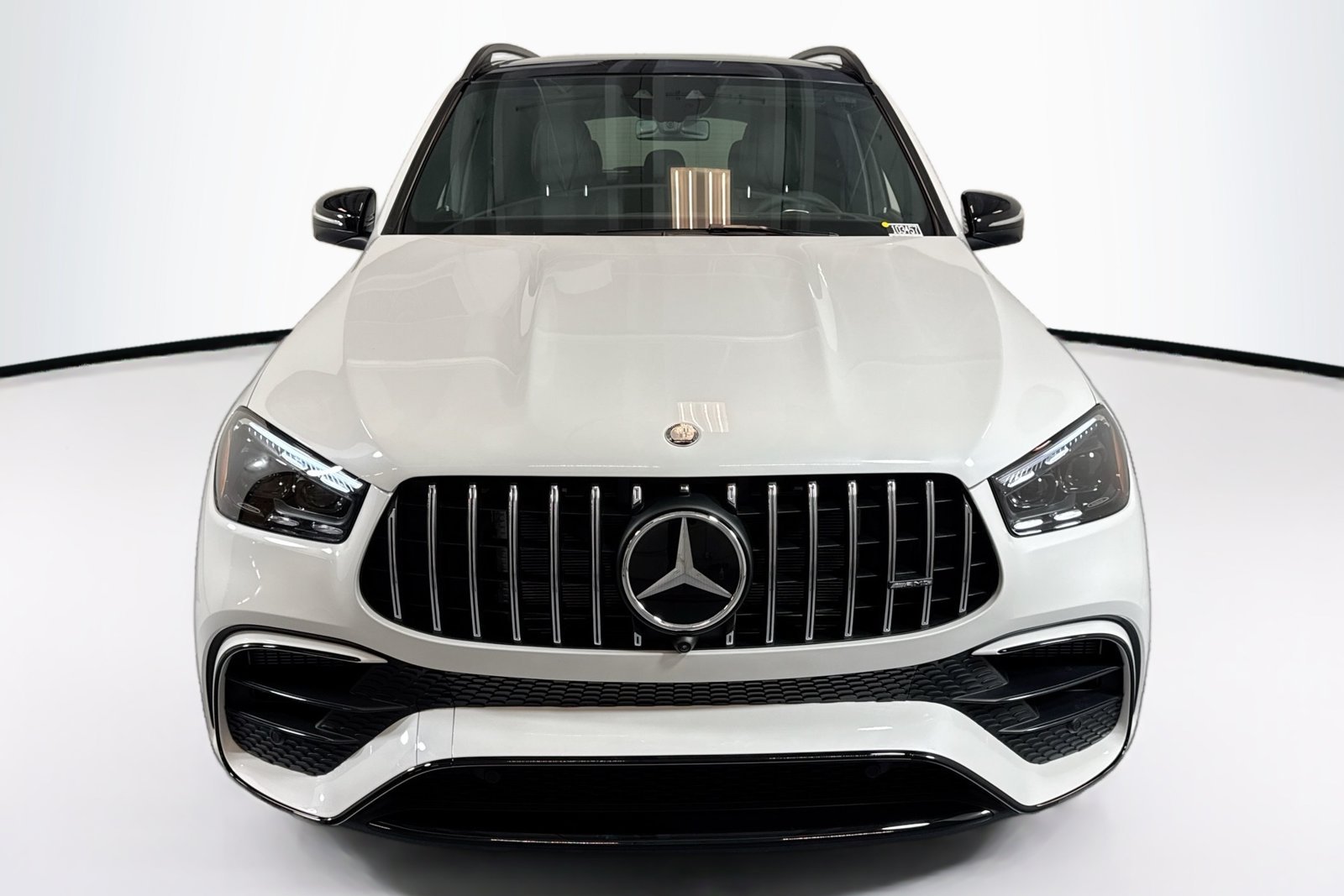 New 2026 MANUFAKTUR Moonlight White Metallic Mercedes-Benz AMG® GLE 63 S image 2
