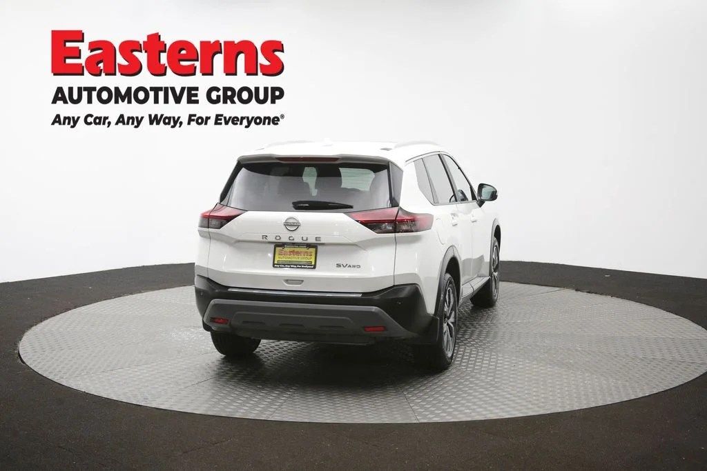 Used 2023 White Nissan SV image 39