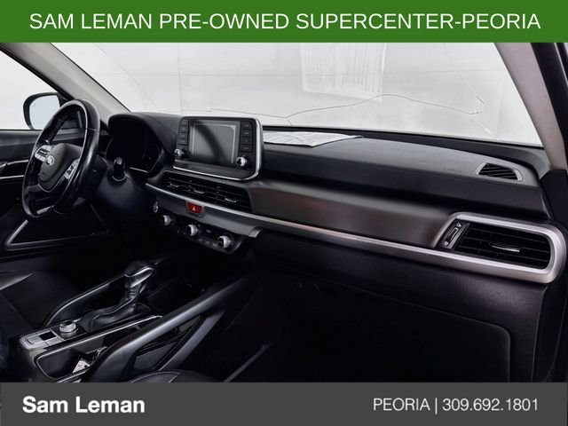 Used 2021 Black Kia LX image 28