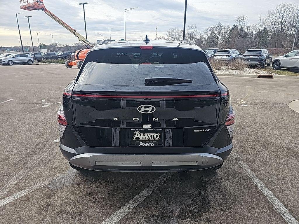 New 2026 Black Hyundai SEL Premium AWD image 4
