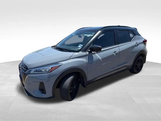 Certified Used 2024 Gray Nissan SR image 3