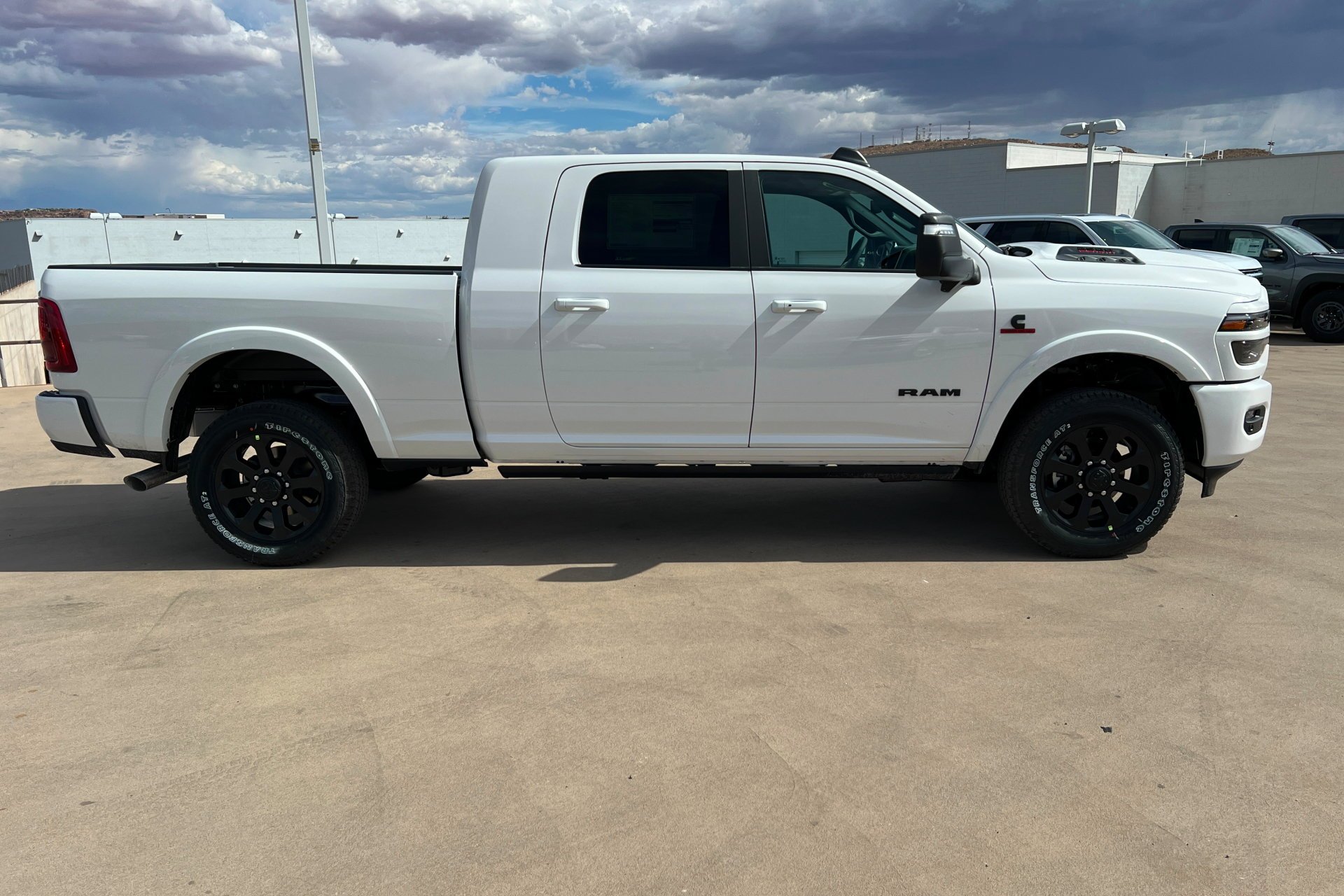 New 2027 Bright White Clear-Coat Exterior Paint RAM Laramie image 7