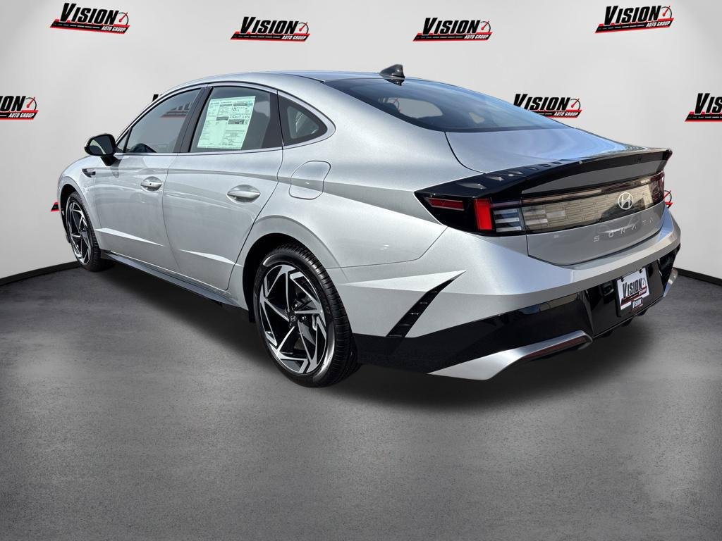 New 2026 Silver Hyundai SEL Sport image 3