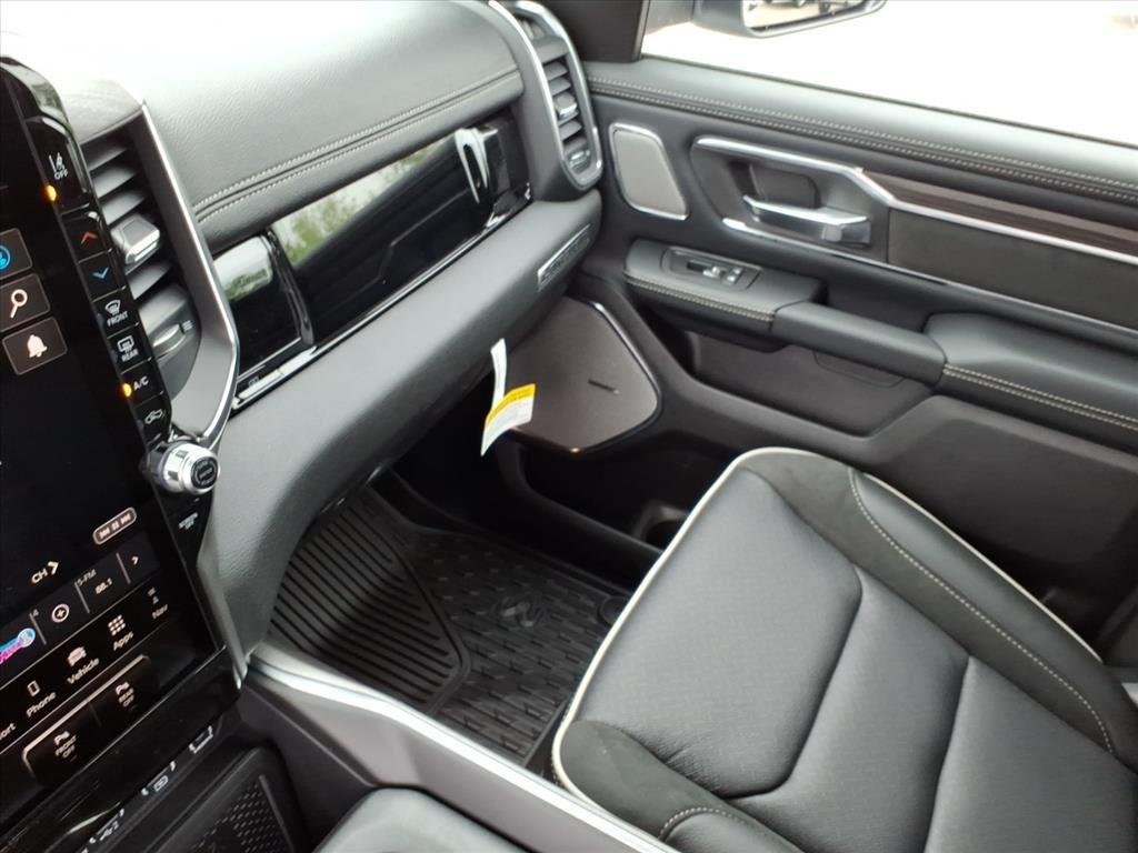 New 2026 Ivory White Tri-Coat Pearl-Coat Exterior Paint RAM Laramie image 17