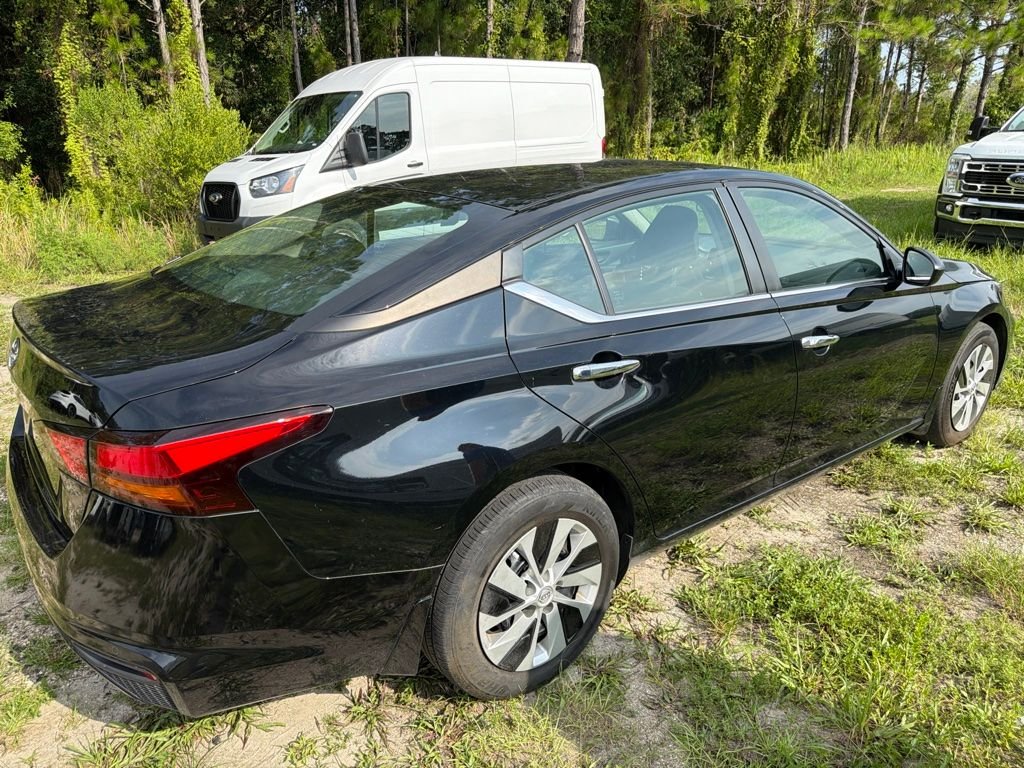 Used 2024 Black Nissan 2.5 S image 9