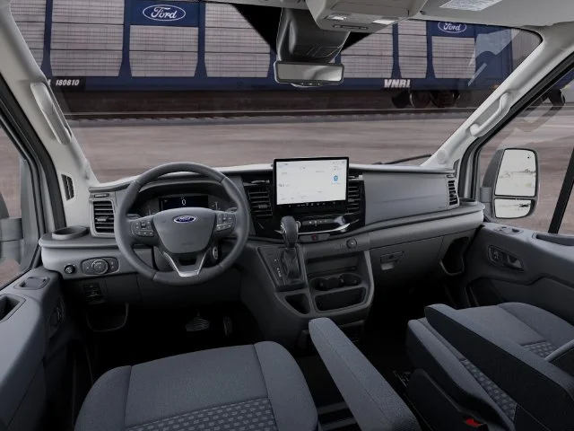 New 2027 Oxford White Ford XLT image 9