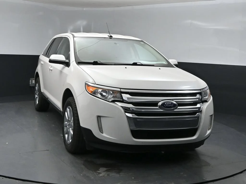Used 2014 White Ford SEL image 6