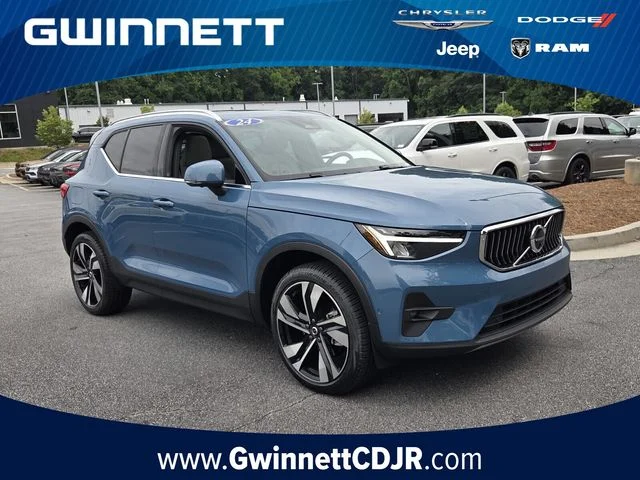 2024 Volvo XC40 B5 Plus Bright AWD's photo