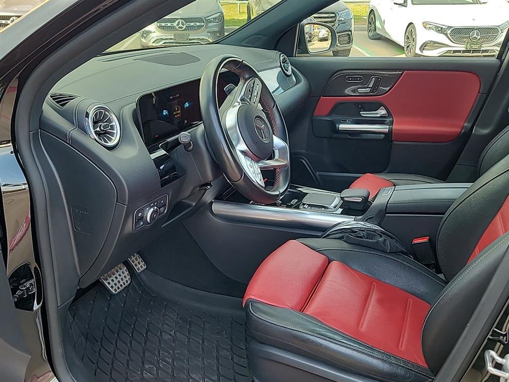 Used 2023 Night Black Mercedes-Benz GLA 250 image 4
