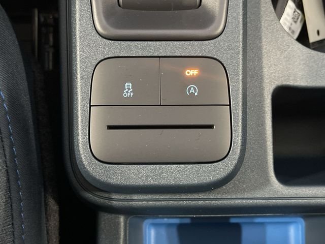 Used 2025 Oxford White Ford XLT image 31