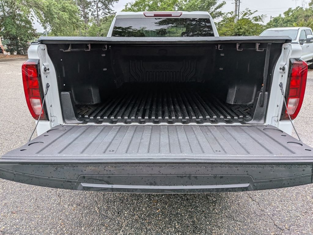 Used 2023 White GMC Elevation image 31