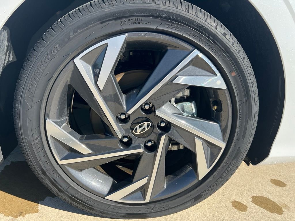 2025 Hyundai Elantra Blue - Photo 30