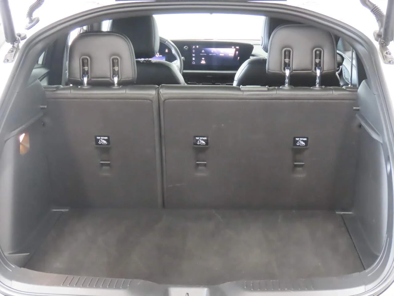 Used 2025 Summit White Buick Sport Touring image 17