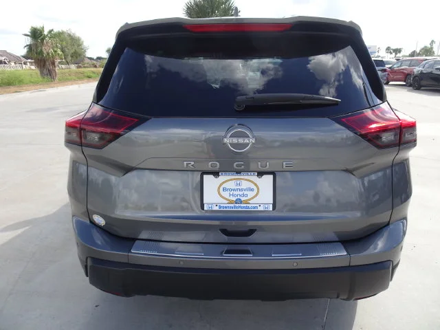 Used 2025 Gun Metallic Nissan SV image 5